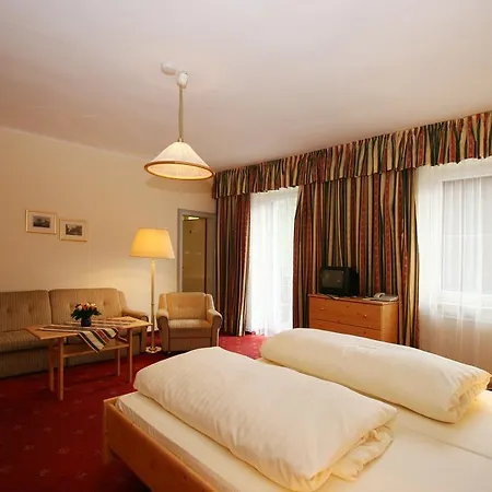 Alber Hotel 3*